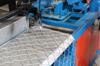 Fully-automatic Chain Link Fence Machine