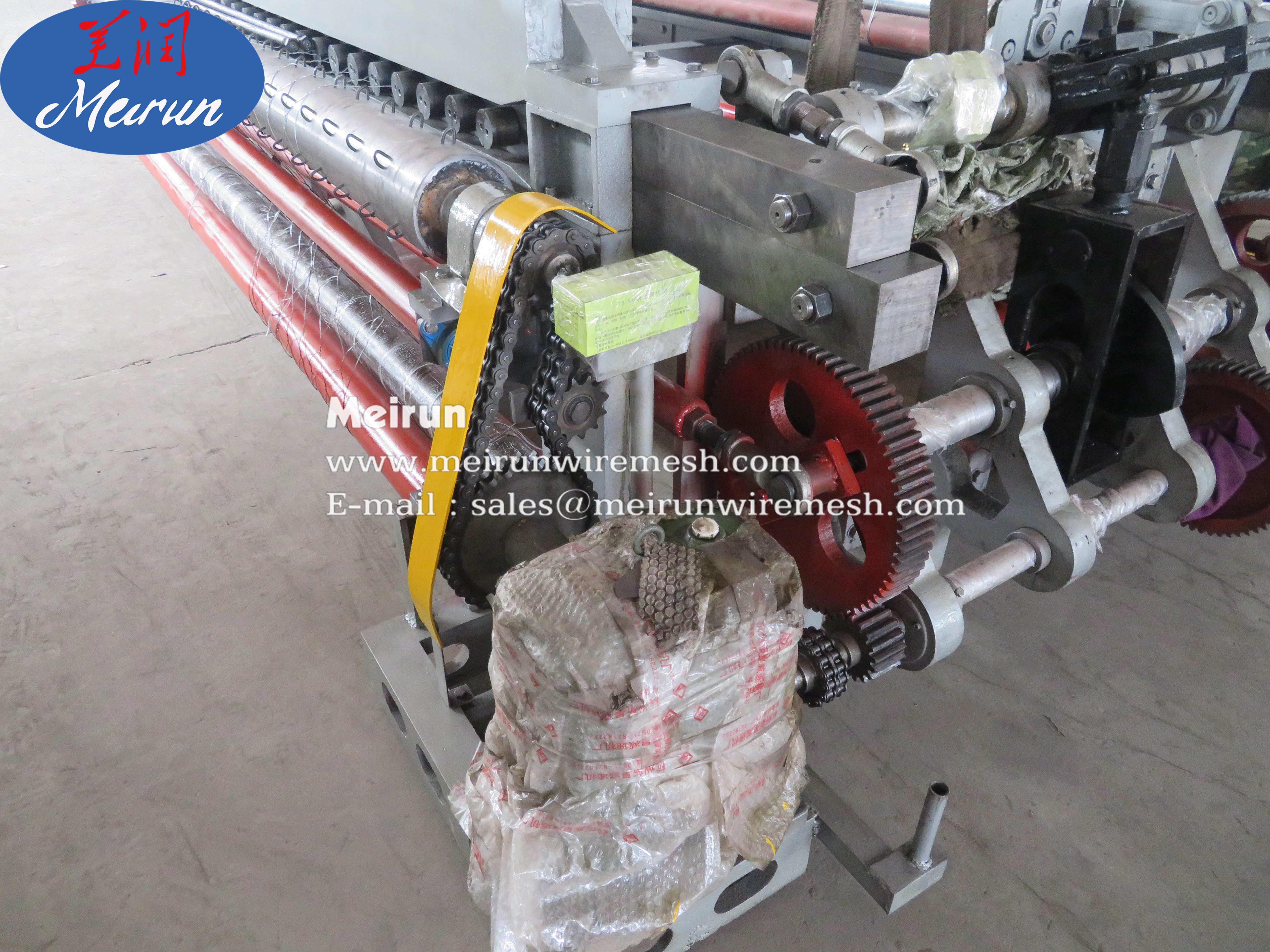 1200mm Plastic Extruded One Color Wire Mesh Making Machin E