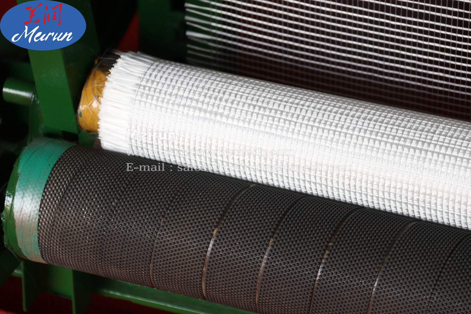 High Quality Fiberglass Woven Roving Cloth Machine Hot Selling in China 