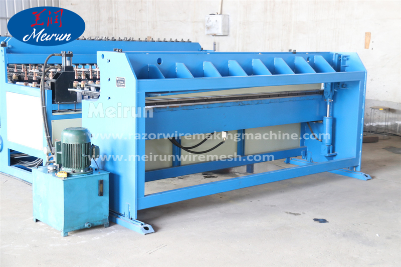 Best Quality Professional Factory Supply Razor Barbed Wire Fence Welded Machine
