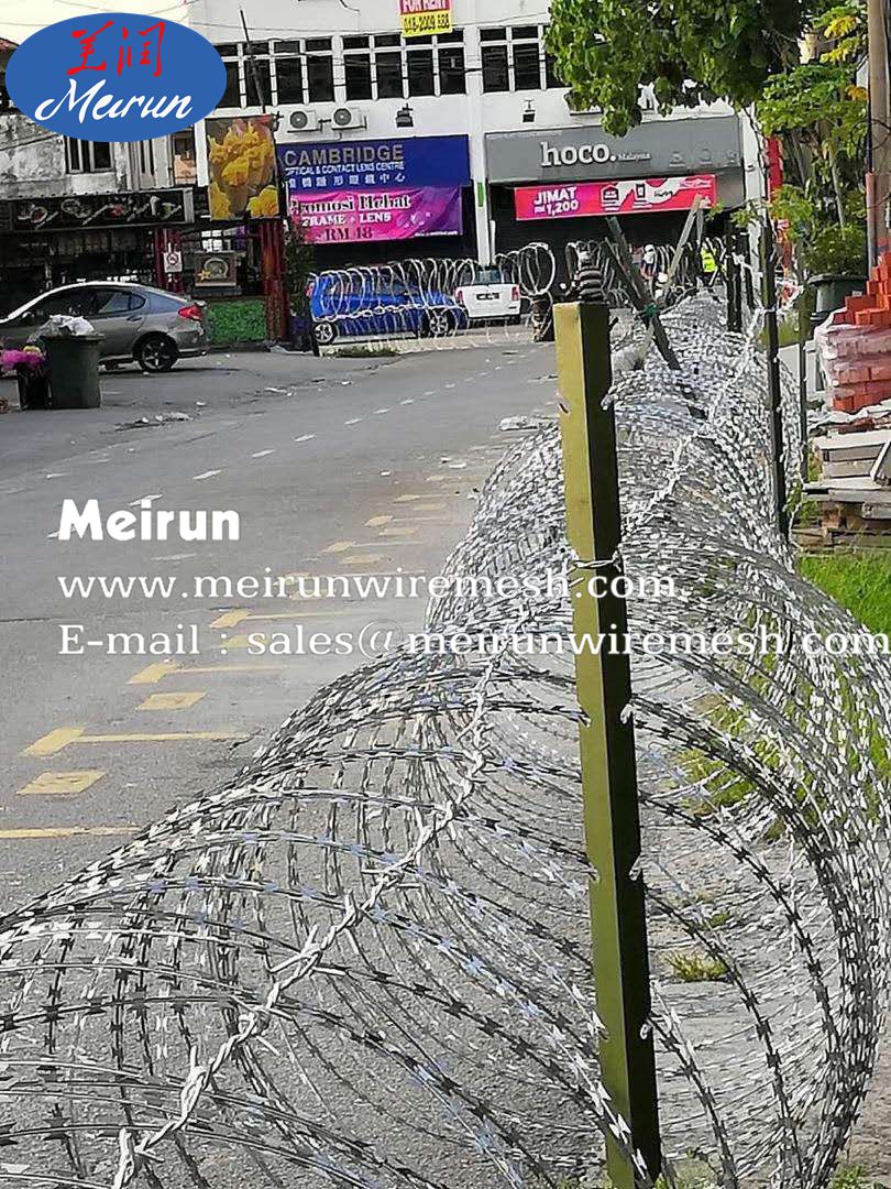Razor Barbed Wire Fence Machine for Prison Fence