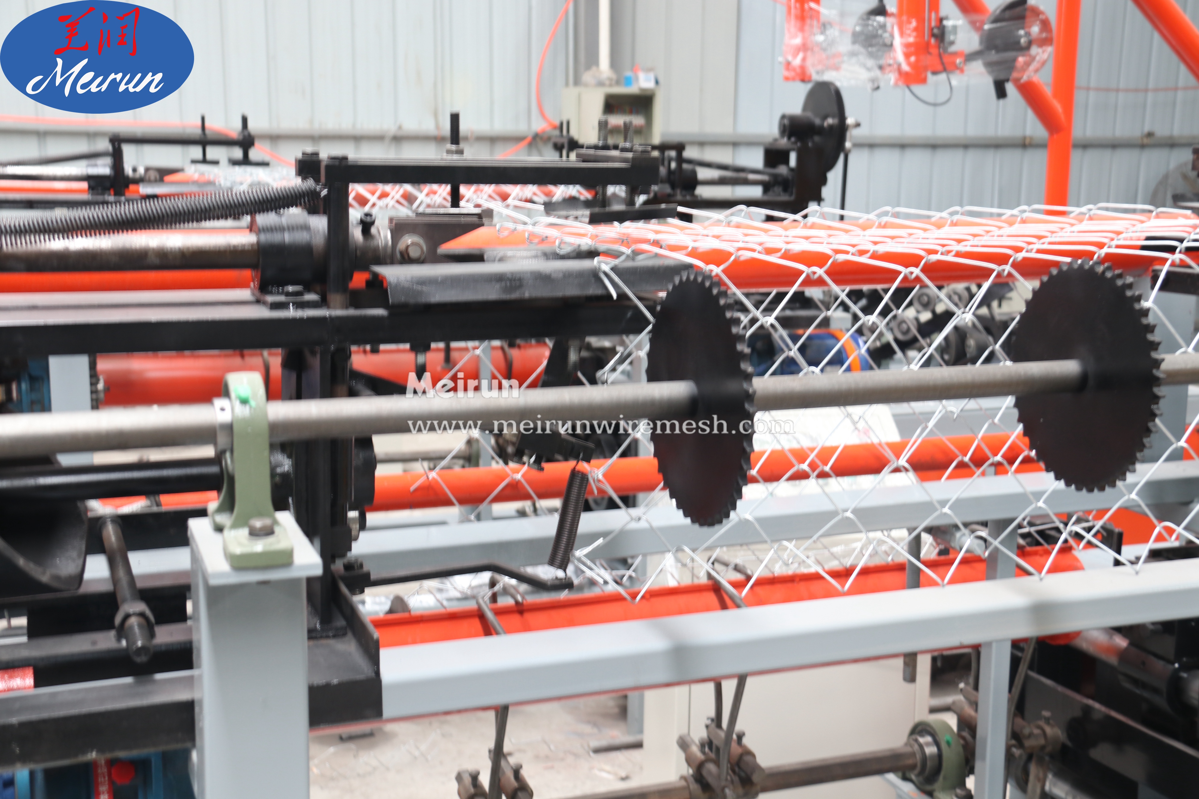 China Automatic Hurricanes Chain Link Fence Machine Supplier