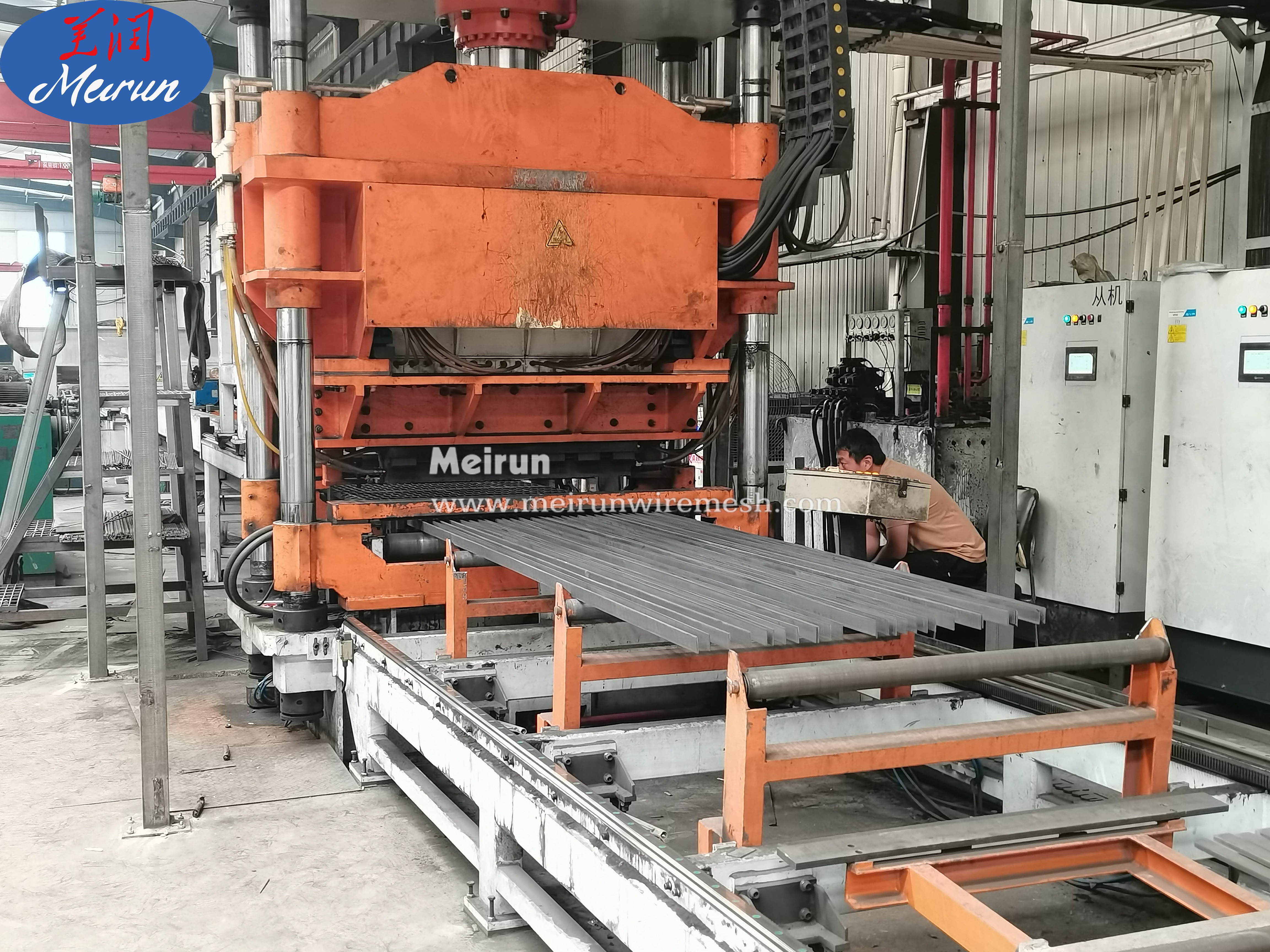 Hot Selling Grating Stair Panel Production Making Machine