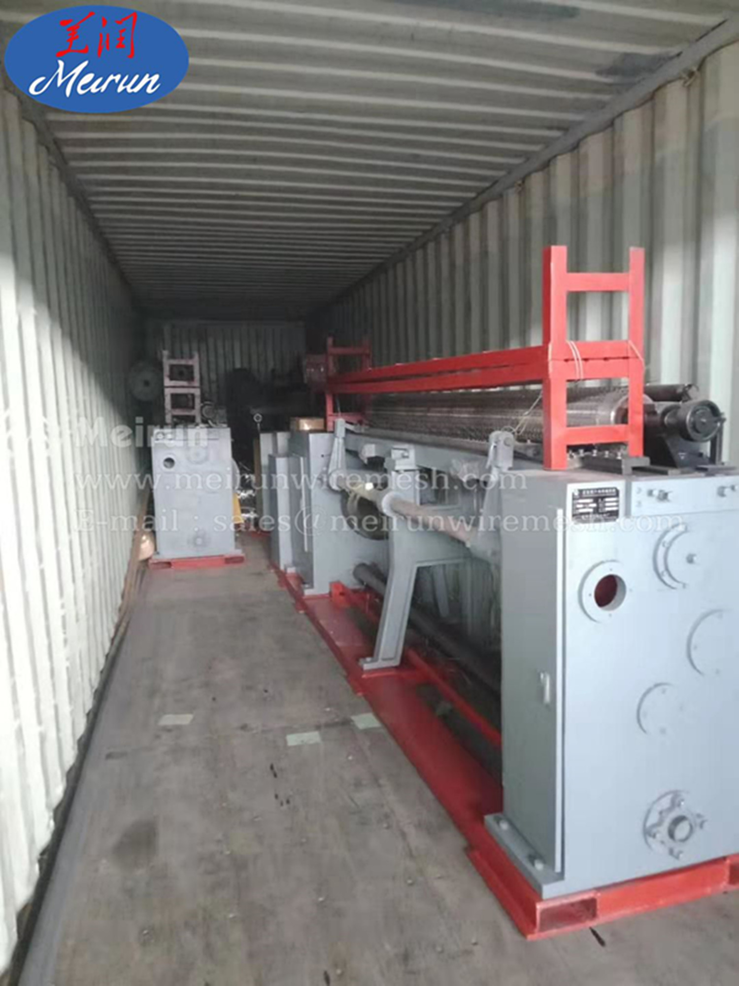 Hexagonal mesh wire making machine delivery to India